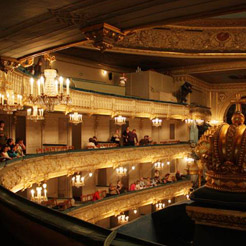 俄国皇家级剧院 赏经典歌剧芭蕾